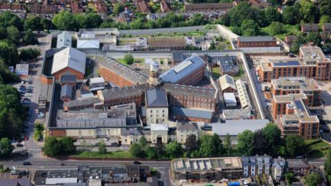 UK prisons - BBC News