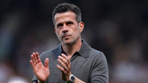 Marco Silva claps Fulham fans