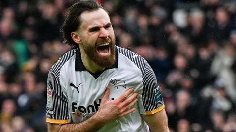 Ben Brereton Diaz celebrates scoring