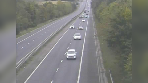 Two lanes of the M32 in Bristol, with the outbound lane completely empty