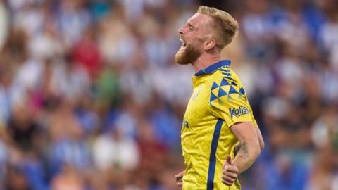 Oli McBurnie reacts during a Las Palmas game last season 