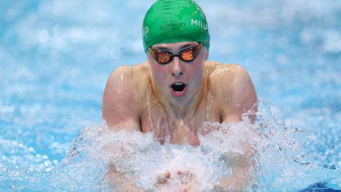Filip Nowacki swimming