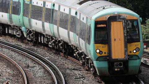 A Southern rail train.