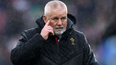Warren Gatland in the rain 