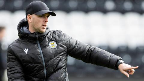St Mirren manager Craig McLeish