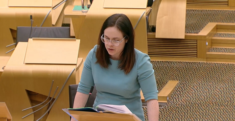 Ceit Fhoirbeis ann am pàrlamaid na h-Alba