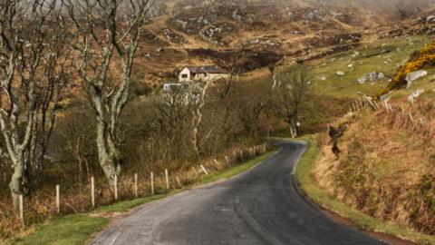 An rathad tro Bhrèibhig ann am Barraigh