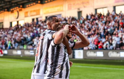 St Mirren's Marcus Fraser celebrates with Mikael Mandron as he scores to make it 1-0 during a William Hill Premiership Play-off Final Second Leg match between St Mirren and Partick Thistle at The SMiSA Stadium