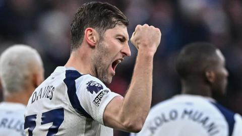 Ben Davies raises his fist as he celebrates scoring a goal for Tottenham Hotspur against Sunderland