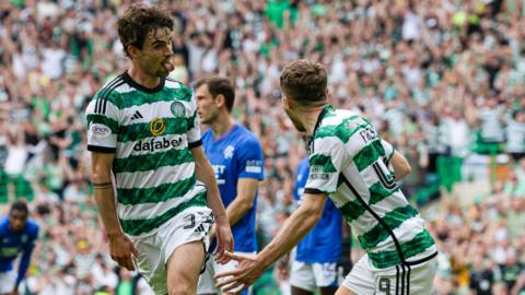 Matt O'Riley of Celtic celebrates a goal