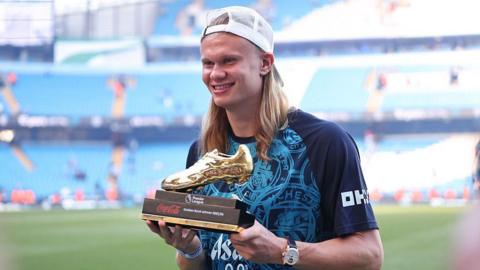 Erling Haaland with 2025-26 Premier League Golden Boot