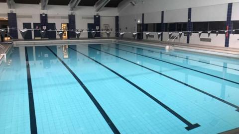 Target reached to reopen Birtley Swimming Centre - BBC News