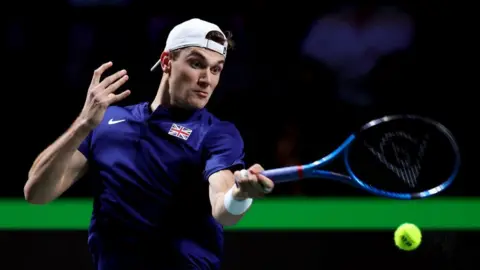 Jack Draper of Great Britain plays a forehand 