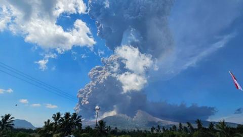 Indonesian volcano erupts causing massive ash cloud