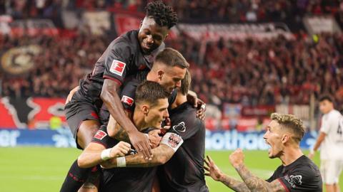 Bayer Leverkusen celebrate a goal