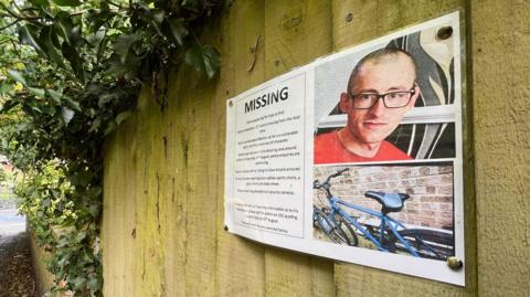 A missing poster regarding Martyn Richardson. It has a picture of him and his bike.