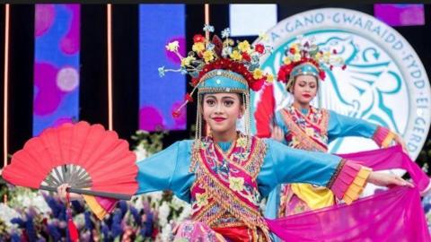 Cystadleuwyr yn Eisteddfod Llangollen