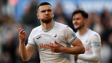 Zan Vipotnik celebrates