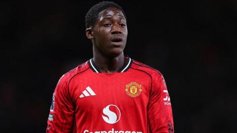 Kobbie Mainoo in action