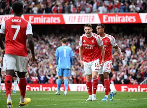 Arsenal celebrates their opening goal 