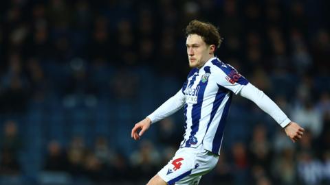 Callum Styles of West Bromwich Albion passing the ball.