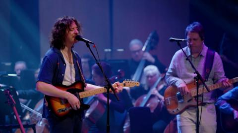 Cowbois Rhos Botwnnog yn neuadd Pontio, Bangor