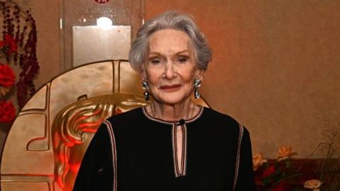 Siân Phillips