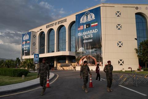 مذاکرات ایران و آمریکا یکشنبه ادامه خواهد یافت؛ ترامپ: تفاوتی ندارد که توافق حاصل شود یا نه