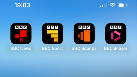 The ý News, Sport, Sounds and iPlayer apps on a blue background