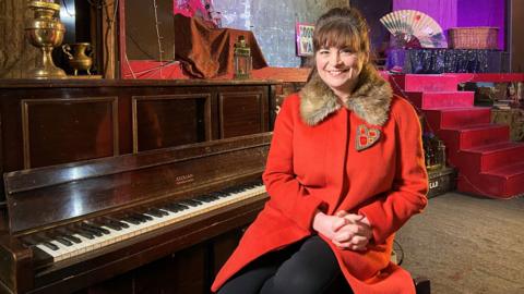 Màiri Anna NicUalraig