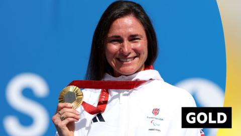 Dame Sarah Storey with gold medal