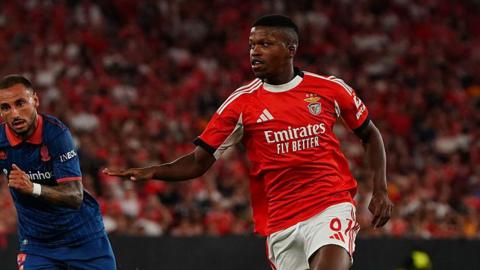 Florentino Luis in action for Benfica