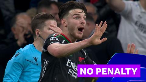 Declan rice exclaiming to referee 