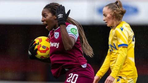 Viviane Asseyi celebrate scoring for West Ham.