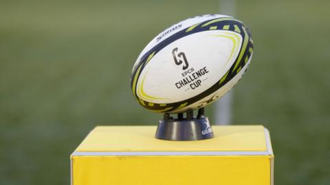 rugby ball 