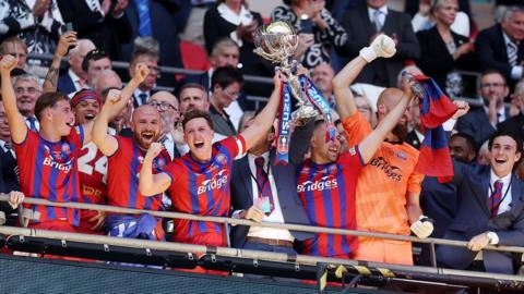 Aldershot Town lift the FA Trophy 