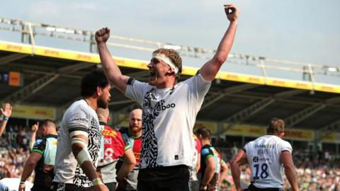 Joe Batley of Bristol Bears celebrates after their final try during the Premiership match between Harlequins and Bristol Bears at The Stoop