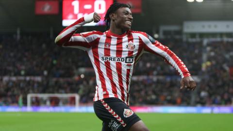 Romaine Mundle celebrates his assist during the Sky Bet Championship match between Sunderland and Derby County at the Stadium Of Light