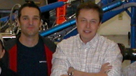 Archive photo of Tom Mueller (left) and Elon Musk (right).