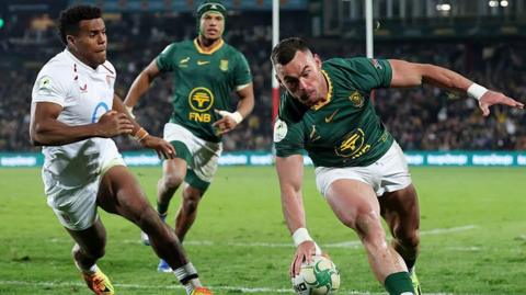 Jesse Kriel scores