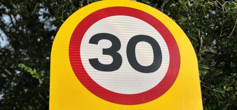 30mph sign