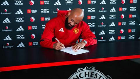 Bryan Mbeumo signs contract