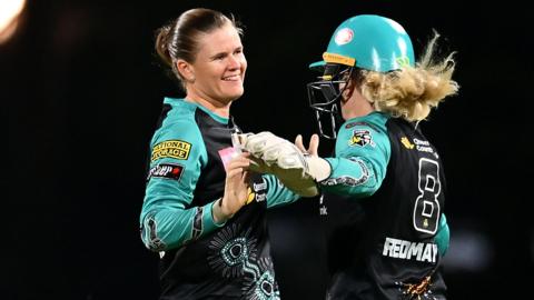 Jess Jonassen and Georgia Redmayne celebrate a wicket