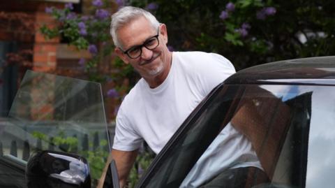 Lineker leaving house