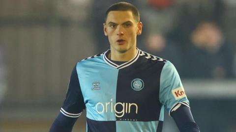 Caleb Taylor playing for Wycombe Wanderers