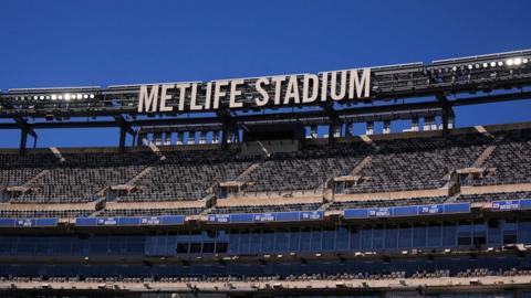 MetLife Stadium sign