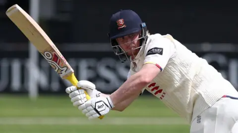 Jordan Cox batting for Essex