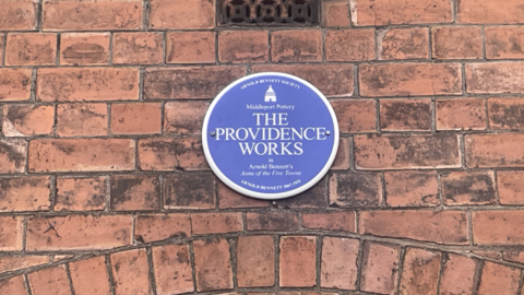 The blue plaque at Middleport Pottery