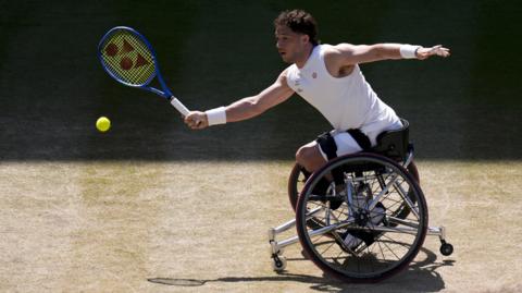 Alfie Hewett hits a forehand