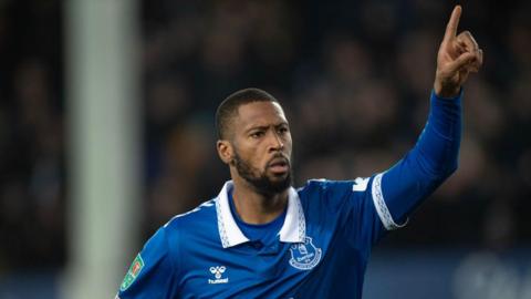 Beto of Everton celebrates after scoring their penalty during the penalty shoot out of the Carabao Cup Quarter Final match between Everton and Fulham at Goodison Park on December 19, 2023